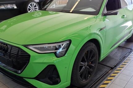 Audi e-tron 45.409 km 38.990 &euro; Rastede/ Wahnbek 26180