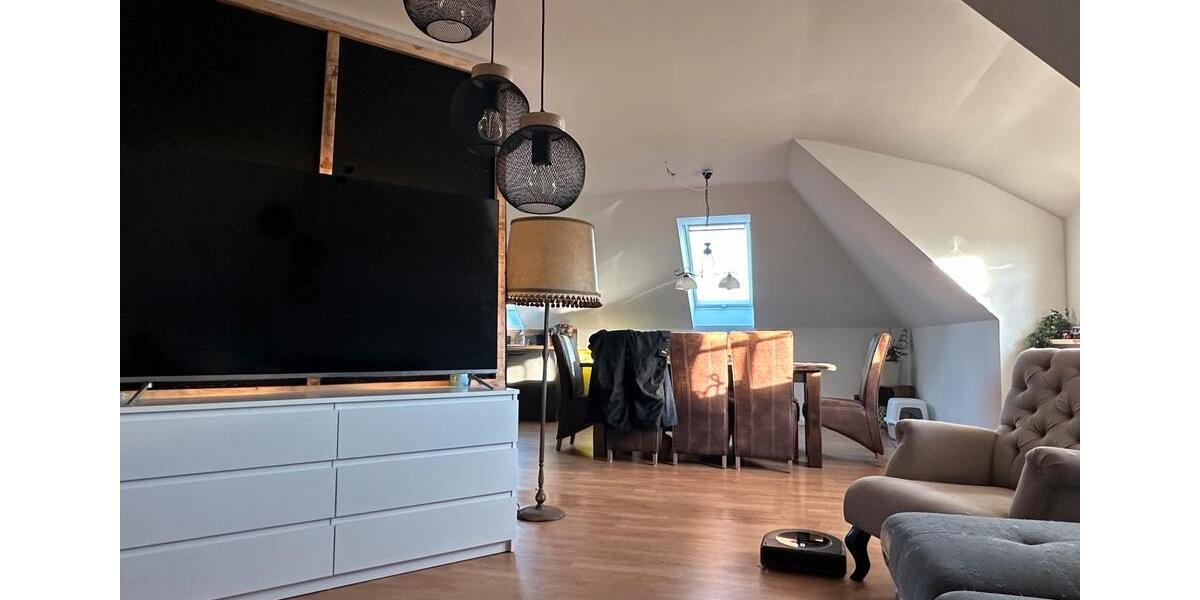 Dachgeschoßwohnung Aukrug - 2.5 Zimmer, 72 m&sup2;, 1.000&euro; | Angebot:23803338