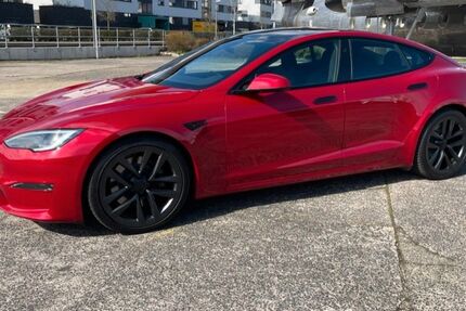 Tesla Model S 21.000 km 79.876 € Leverkusen 51381