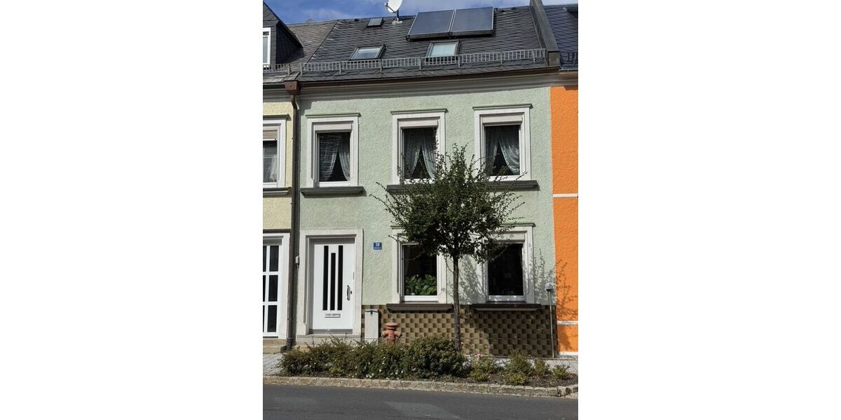 Provisionsfrei* Kernsaniertes Reihenmittelhaus in Kirchenlamitz - sehr gepflegt, sofort bezugsbereit - Reihenmittelhaus Kirchenlamitz Hohenbuch | Angebot:23381744