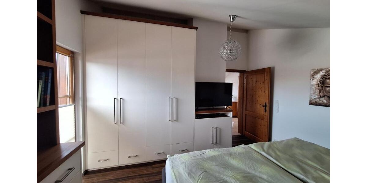 Einfamilienhaus Berg - 4 Zimmer, 169 m&sup2;, 3.200&euro; | Angebot:24589735