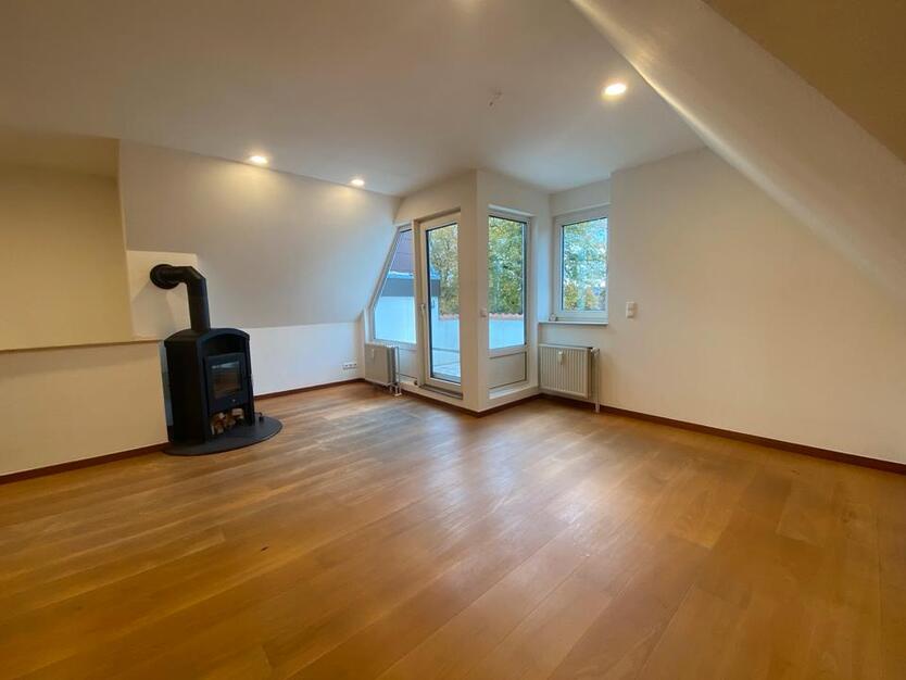 Frisch renovierte Maisonette-Whg mit Kaminofen und 2 Balkonen zimmer