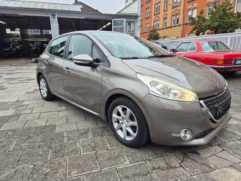 Peugeot 208 150.925 km 4.600 € Neu-Isenburg 63263