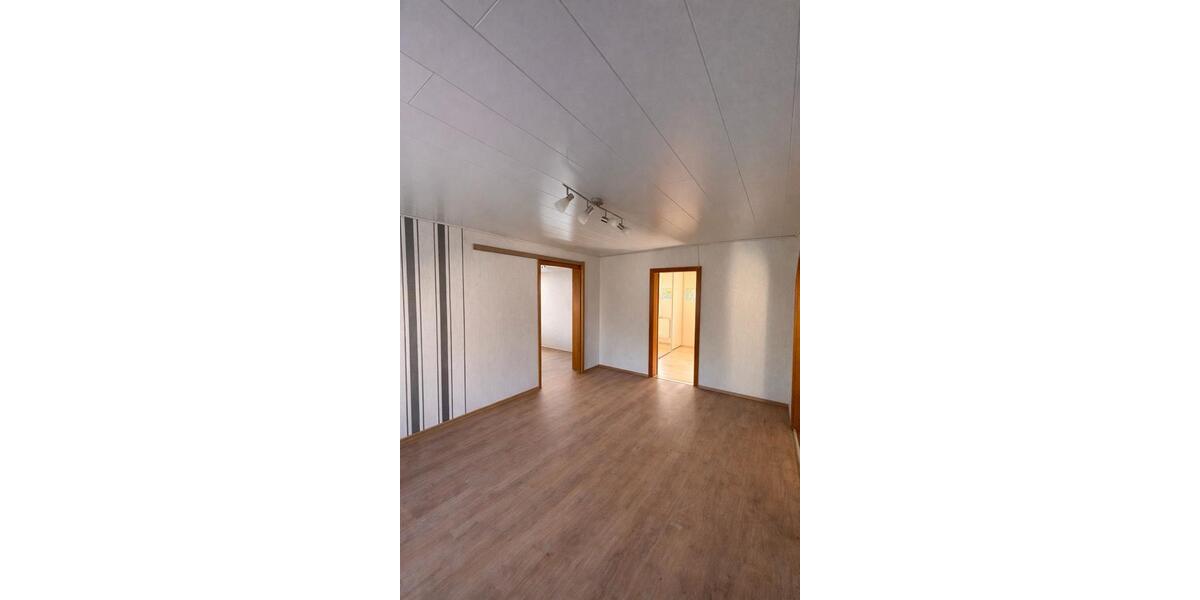 Einfamilienhaus Eisfeld - 11 Zimmer, 195 m&sup2;, 115.000&euro; | Angebot:26215593