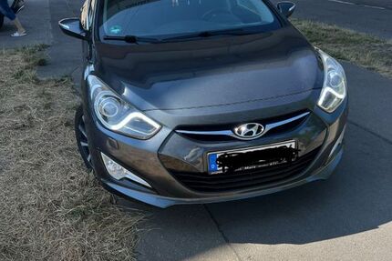 Hyundai i40 180.000 km 8.250 &euro; Mannheim 68169