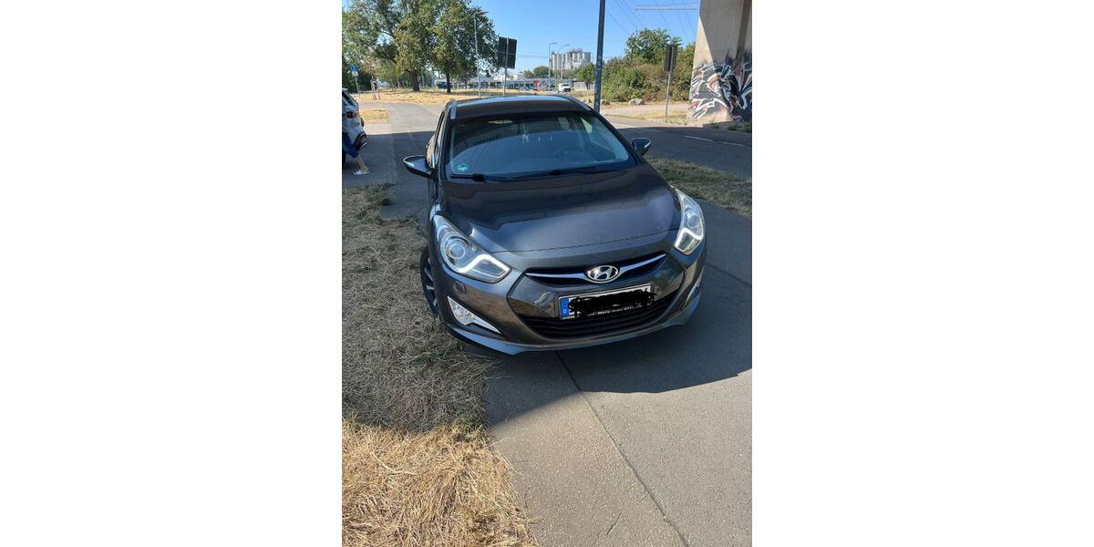 Hyundai i40 180.000 km 8.250 &euro; Mannheim 68169