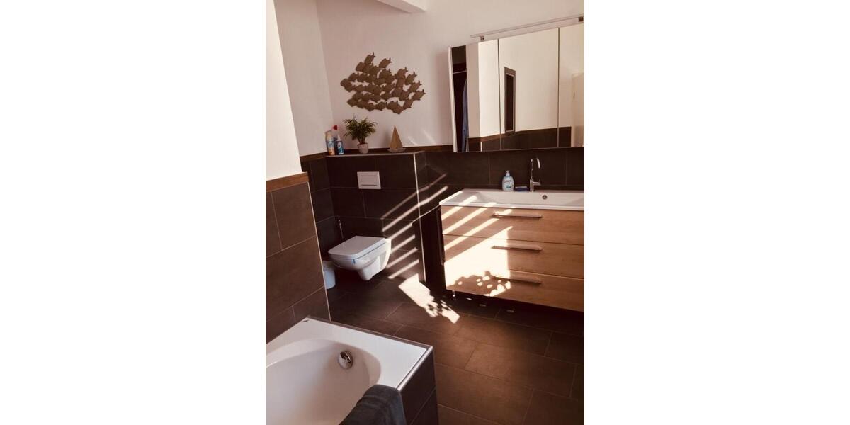 Doppelhaushälfte Lippstadt - 8 Zimmer, 165 m&sup2;, 1.450&euro; | Angebot:25281298