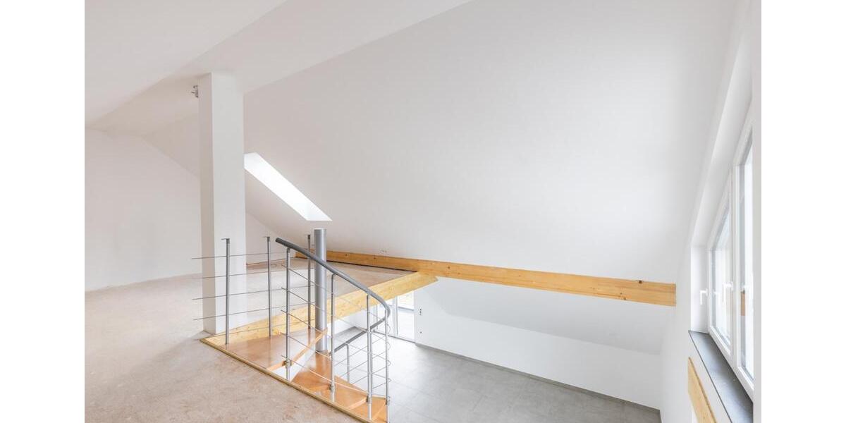 Dachgeschoßwohnung Nettersheim - 3 Zimmer, 104 m&sup2;, 1.248&euro; | Angebot:24814468