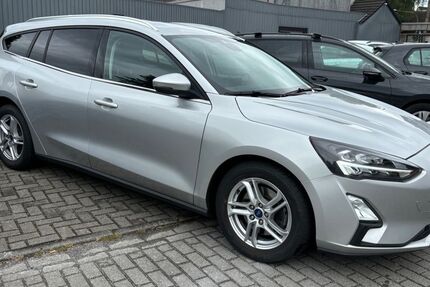 Ford Focus 105.000 km 13.950 € Mülheim / Ruhr 45473