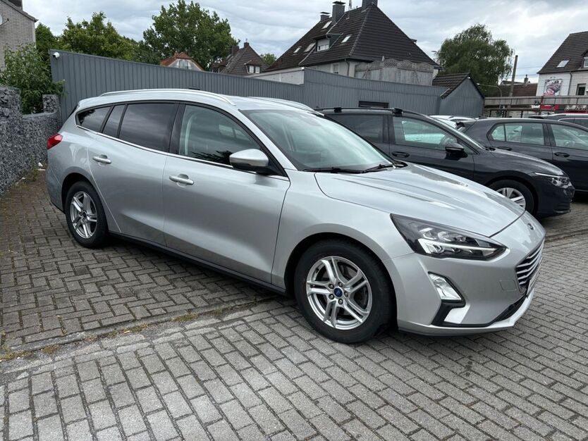 Ford Focus 105.000 km 13.950 € Mülheim / Ruhr 45473