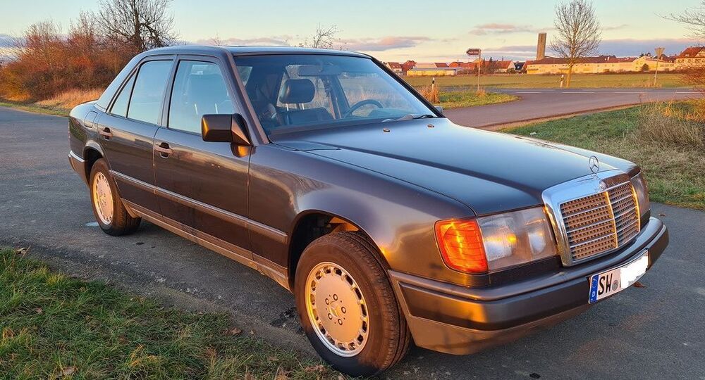 E 300