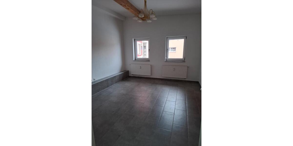 Erdgeschoßwohnung Vilshofen an der Donau - 4 Zimmer, 110 m&sup2;, 1.000&euro; | Angebot:26367696