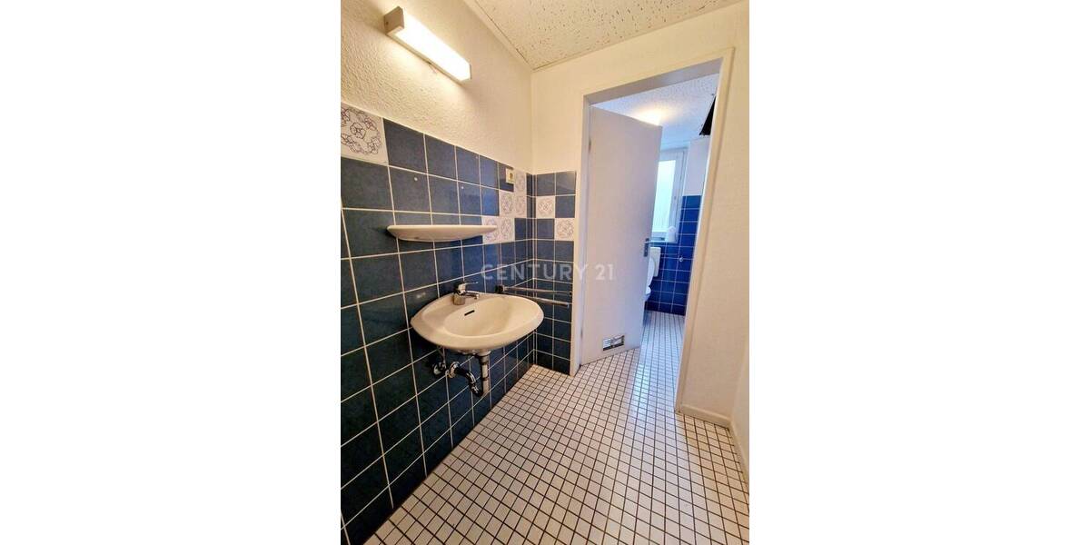 Gewerbeobjekt Wilhelmshaven Heppens - 4 Zimmer, 130 m&sup2;, 750&euro; | Angebot:25742025