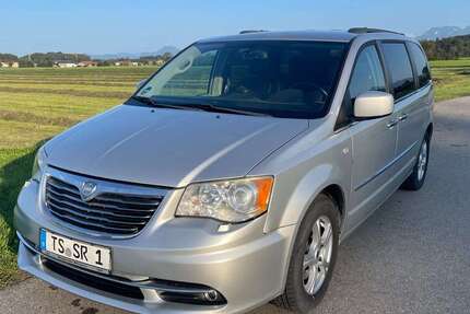 Lancia Voyager 184.000 km 10.500 € Petting 83367