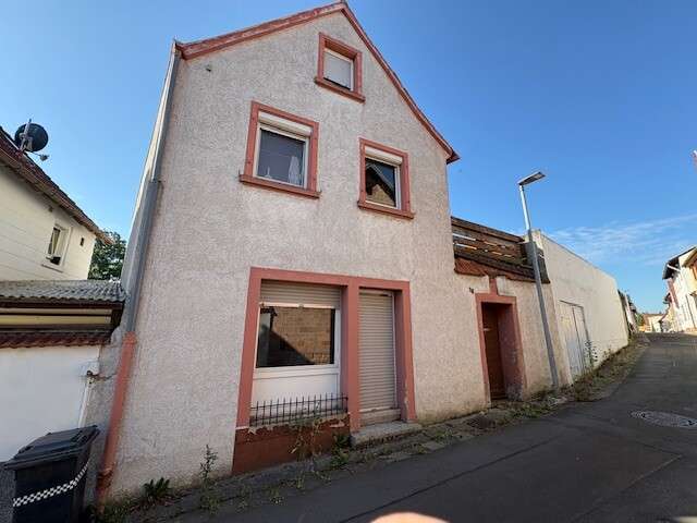 Haus zum Kaufen in Obrigheim 159.000 € 152 m² 7 zimmer