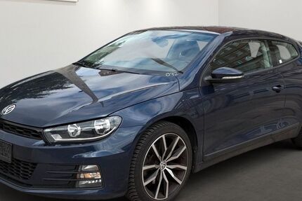 VW Scirocco 83.723 km 10.799 € Berlin 12681
