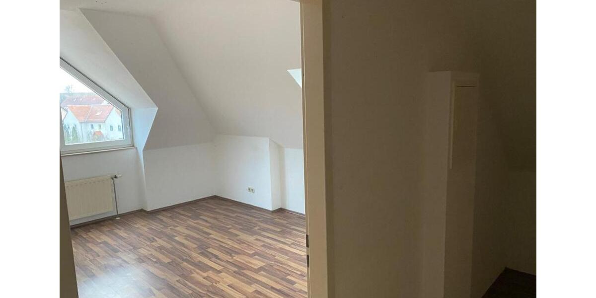Dachgeschoßwohnung Salzatal - 1.5 Zimmer, 28 m&sup2;, 40.500&euro; | Angebot:23429092