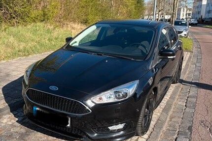 Ford Focus 111.800 km 8.990 &euro; Halle 06120