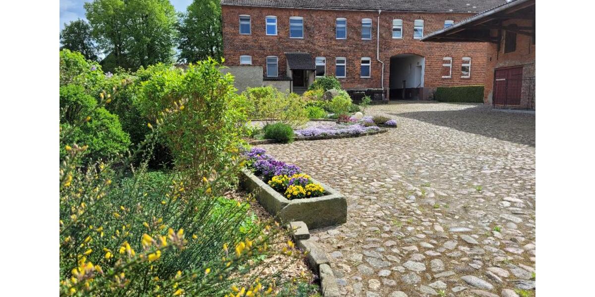 Mehrfamilienhaus, Wohnhaus Beetzendorf - 13 Zimmer, 360 m&sup2;, 275.000&euro; | Angebot:25308938