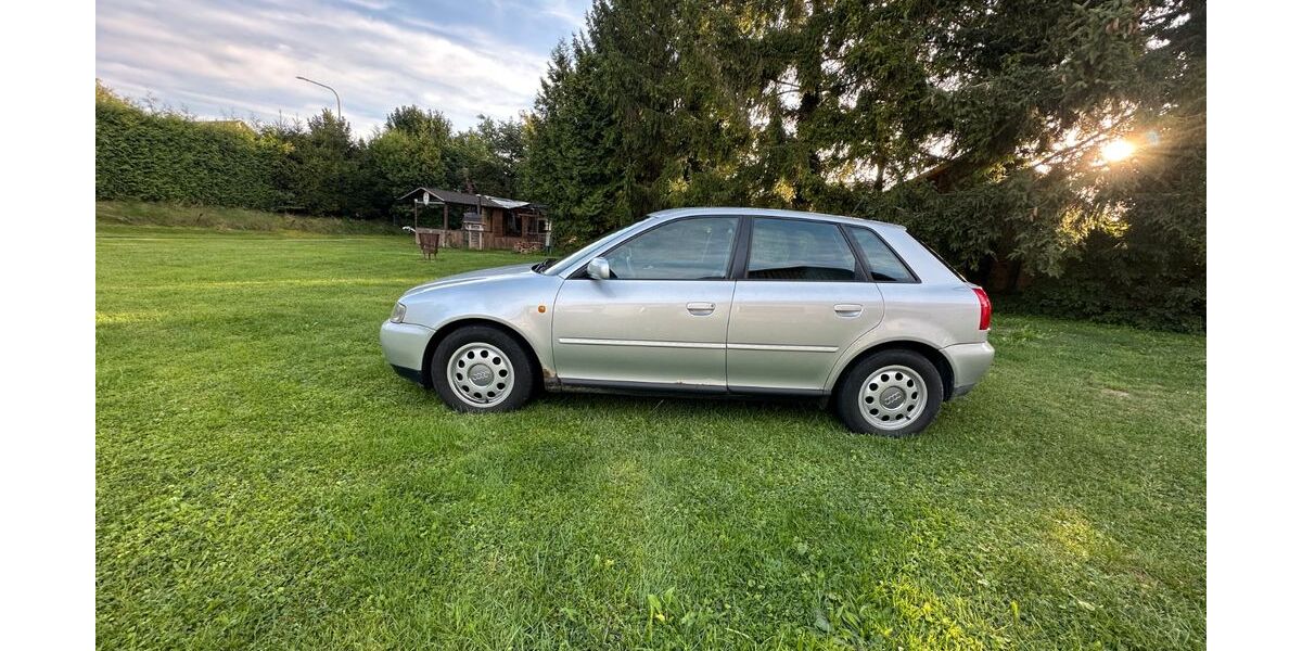 Audi A3 199.950 km 2.399 € Laupheim 88471