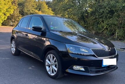Skoda Fabia 104.079 km 8.490 € Gelnhausen 63571