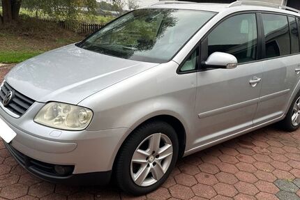 VW Touran 189.964 km 4.390 € Sennestadt 33689