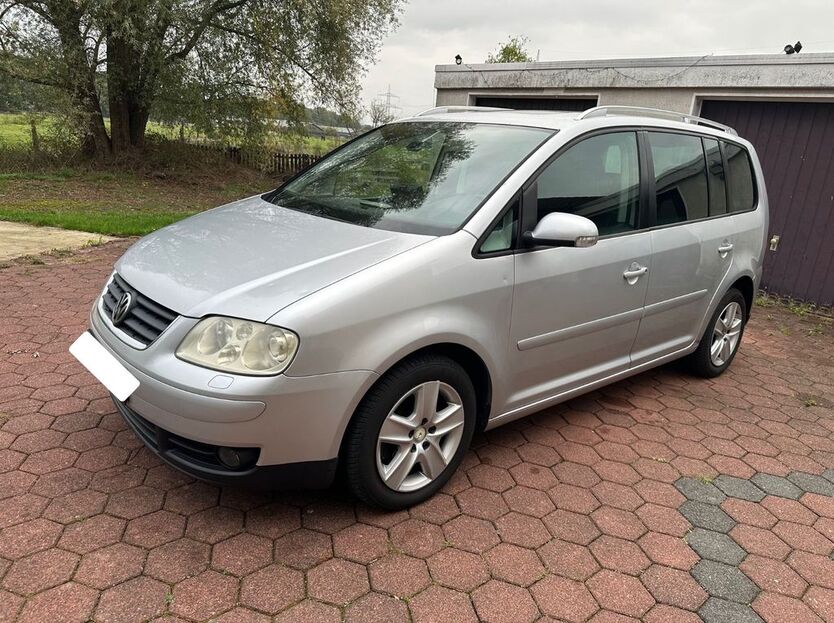VW Touran 189.964 km 4.390 € Sennestadt 33689