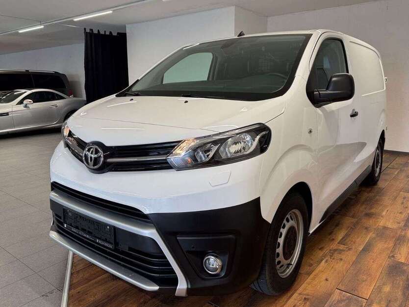 Toyota Proace 8.361 km 21.980 € Singen 78224
