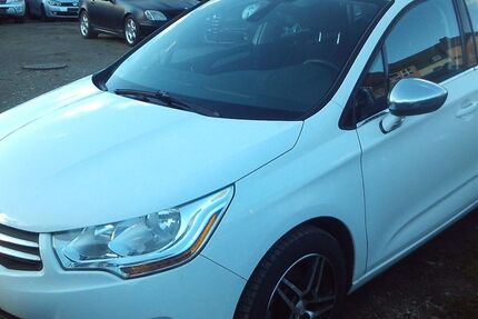 Citroen C4 92.000 km 3.900 &euro; Limbach-Oberfrohna 09212