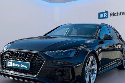 Audi RS4 19.990 km 82.390 € Lauchhammer-West 01979