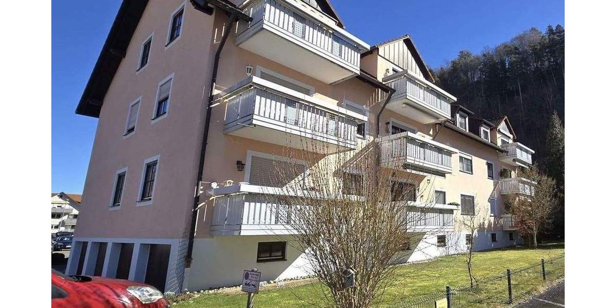 Etagenwohnung Sulz am Neckar Sulz - 2 Zimmer, 74 m&sup2;, 210.000&euro; | Angebot:25286621