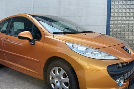 Peugeot 207 175.000 km 2.444 € Augsburg 86165