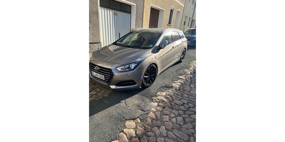 Hyundai i40 66.927 km 17.999 &euro; Meerane 08393