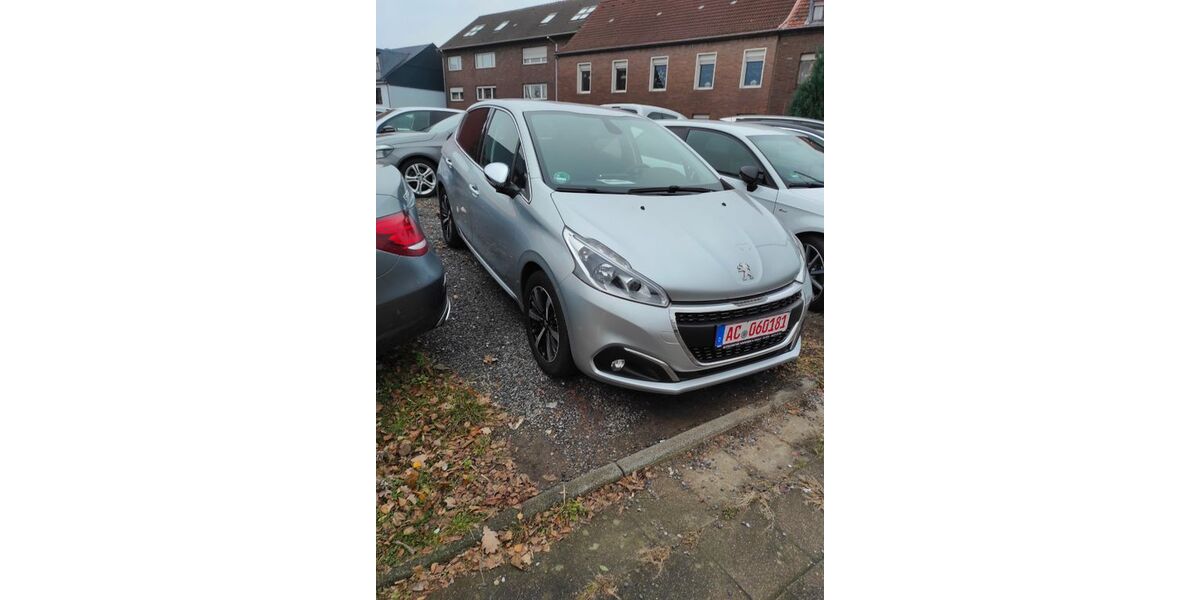 Peugeot 208 77.000 km 11.000 &euro; Düren 52349