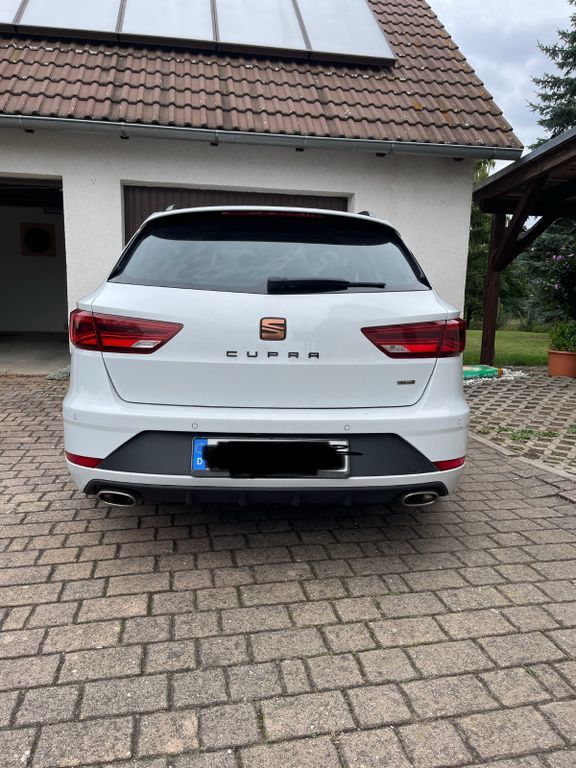 Seat Leon 72.500 km 23.900 € Leipzig 04289