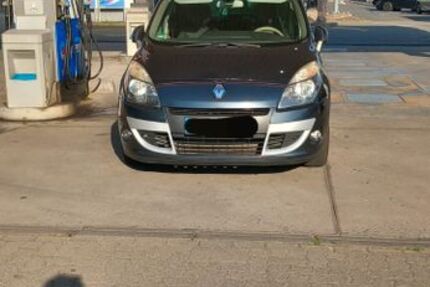 Renault Scenic 178.800 km 3.600 &euro; Frankfurt am Main 60314