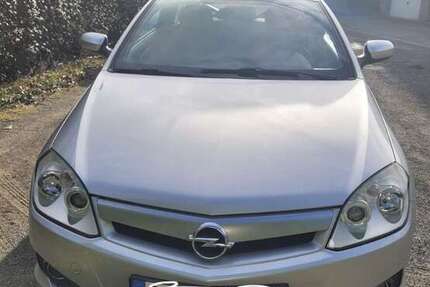 Opel Tigra 136.425 km 3.500 &euro; Oberhausen 46149