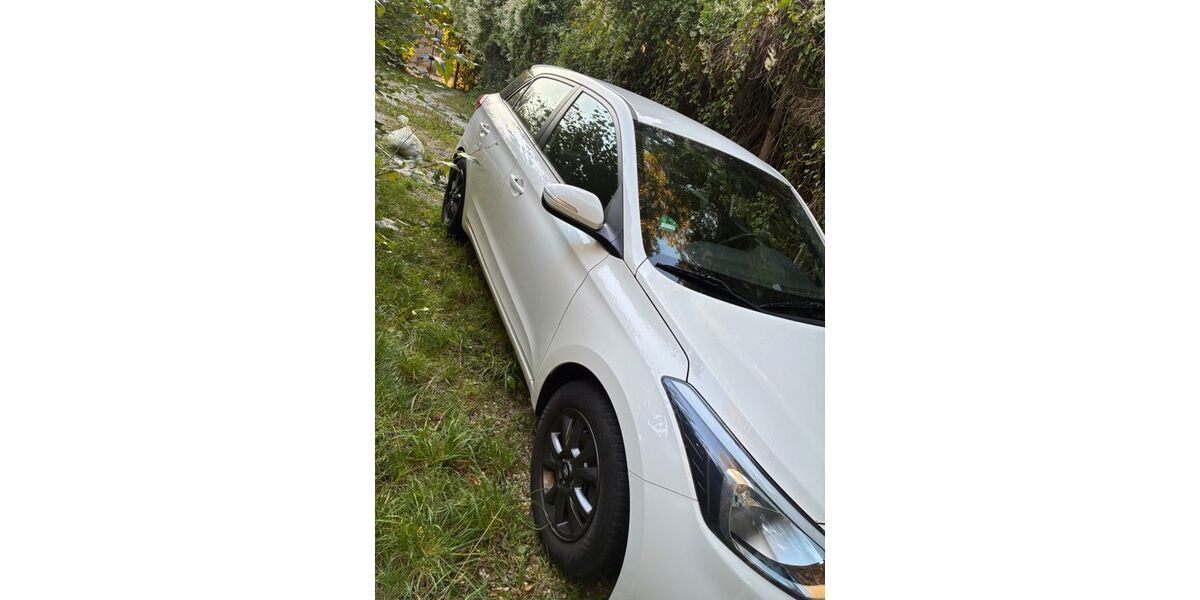Hyundai i20 69.000 km 9.000 &euro; Eschweiler 52249