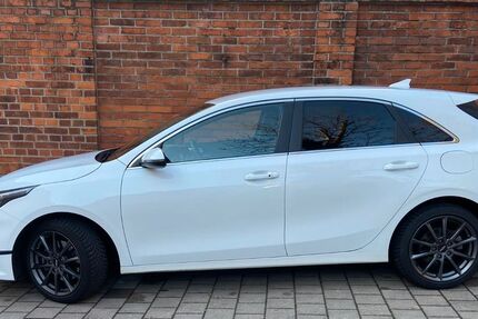 Kia ceed / Ceed 49.732 km 20.990 &euro; Bayreuth 95444