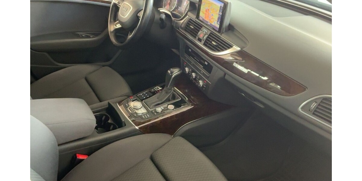 Audi A6 172.000 km 9.350 &euro; Bünde 32257