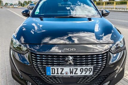 Peugeot 208 99.000 km 12.000 &euro; Diez 65582
