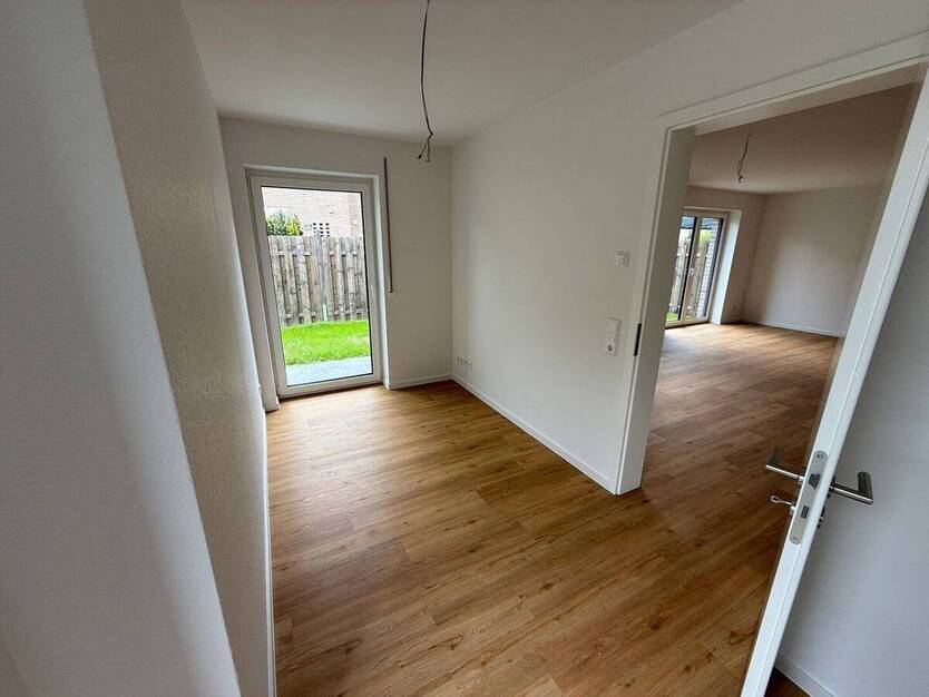 Frisch fertiggestellt! Effizienzhaus-40-Erdgeschosswohnung im Herzen von Bad Zwischenahn! 3 zimmer