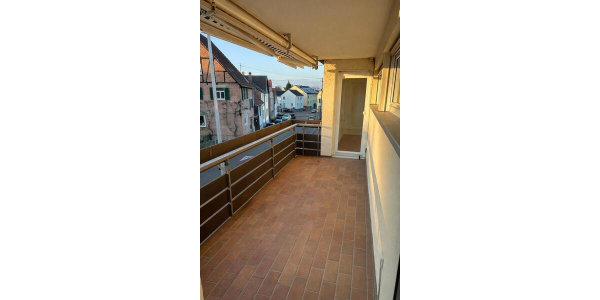 Etagenwohnung Tamm - 3 Zimmer, 80 m&sup2;, 1.550&euro; | Angebot:24762103