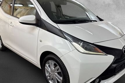 Toyota Aygo (X) 109.600 km 6.800 &euro; Waren/Müritz 17192
