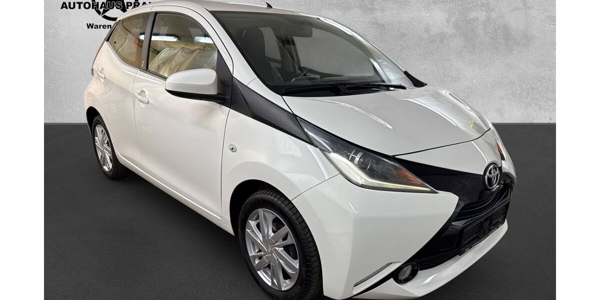 Toyota Aygo (X) 109.600 km 6.800 &euro; Waren/Müritz 17192