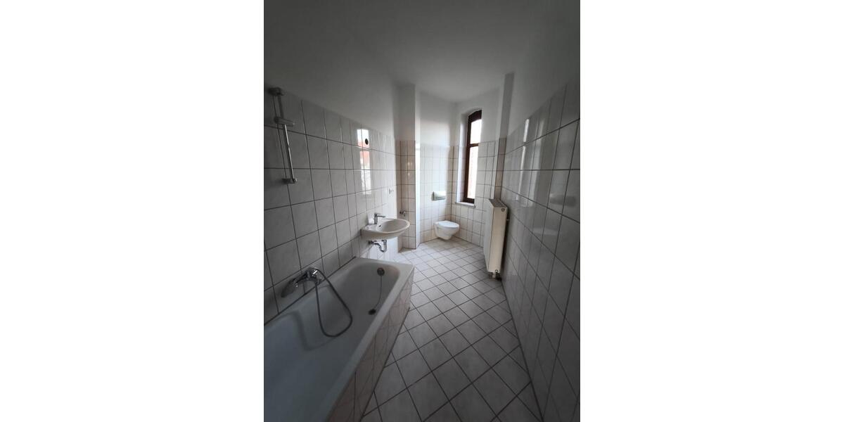 Etagenwohnung Zwickau - 4 Zimmer, 95 m&sup2;, 650&euro; | Angebot:26008269