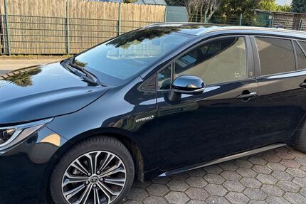 Toyota Corolla 54.200 km 21.390 &euro; Dortmund 44379