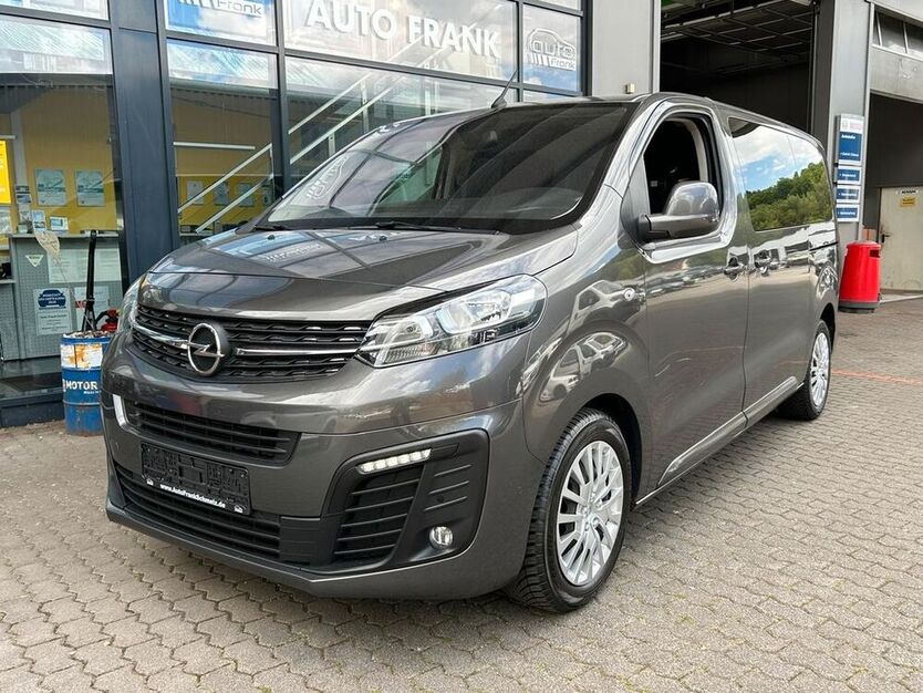 Zafira Life