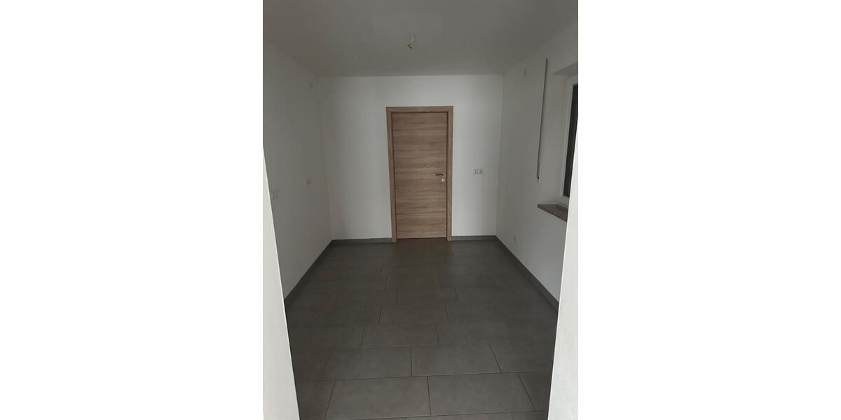 Doppelhaushälfte Osterhofen - 6 Zimmer, 175 m&sup2;, 1.400&euro; | Angebot:24832218