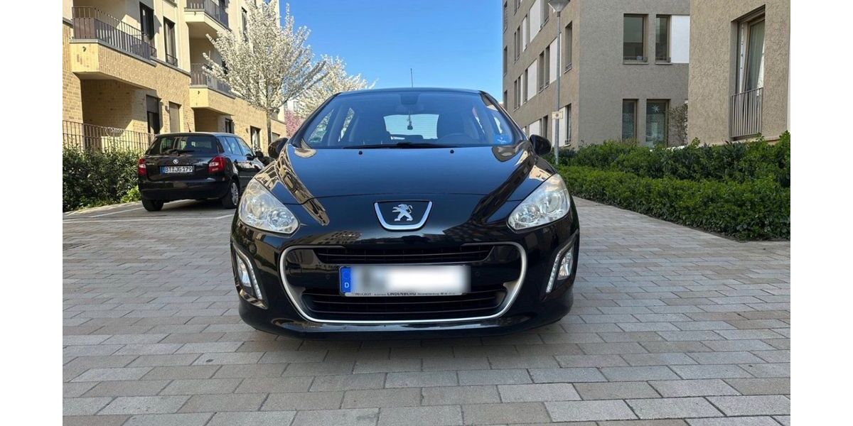 Peugeot 308 214.000 km 9.900 &euro; Berlin 13347